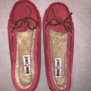 Minnetonka Ladies Slippers